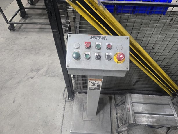 Motoman, Arc World II 6000HD, robotic weld cell, NX100 Control, 1885mm reach, 2007 - Image 6