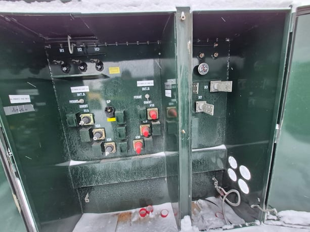750 KVA 4160 Primary, 600Y Secondary, 3 phase padmount transformer - Image 1
