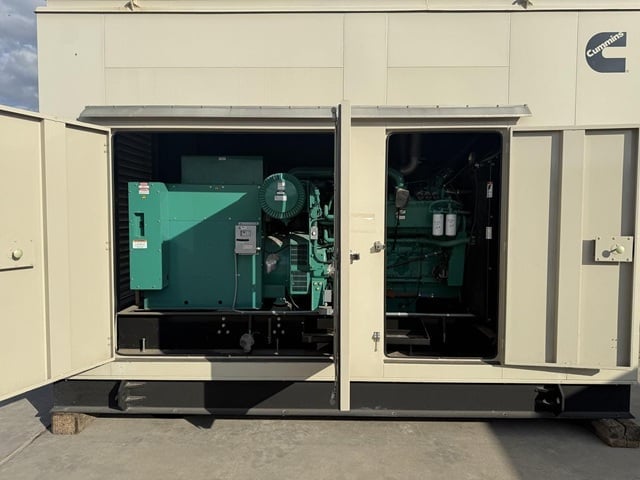 500 KW Cummins #500GFGB, Natural Gas Gen, 671 HP, #GTA28 Engine, 277/480 Volts, weather protected enclosure - Image 9