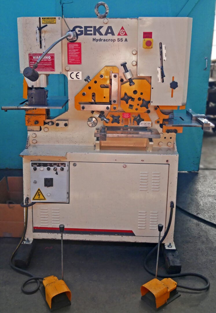 4-1/2" x 4-1/2" x 3/8" Geka #Hydracrop-55-A, Hydraulic Ironworker, 55 Ton - Image 2