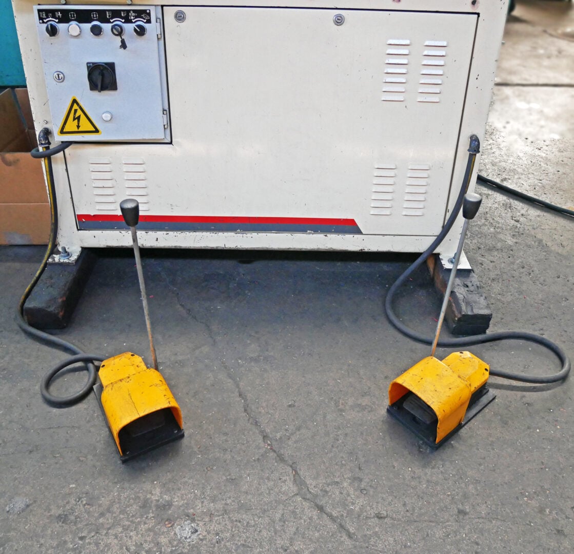 4-1/2" x 4-1/2" x 3/8" Geka #Hydracrop-55-A, Hydraulic Ironworker, 55 Ton - Image 8