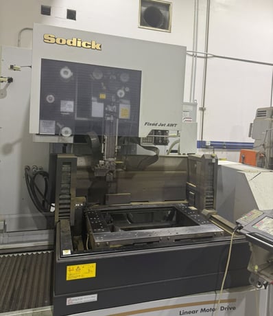 Sodick #AG600L, wire Electrical Discharge Machine, LN2W CNC Control, jumbo feeder wire feed, automatic - Image 2