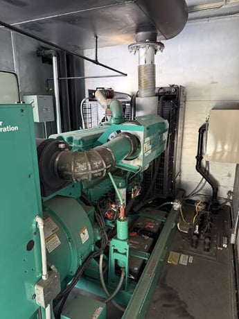 500 KW Cummins #DFEK, diesel generator set, 120/208 Volts, 81 hours, 755 HP @ 1800 RPM, QSX15-G9 engine, EPA - Image 3