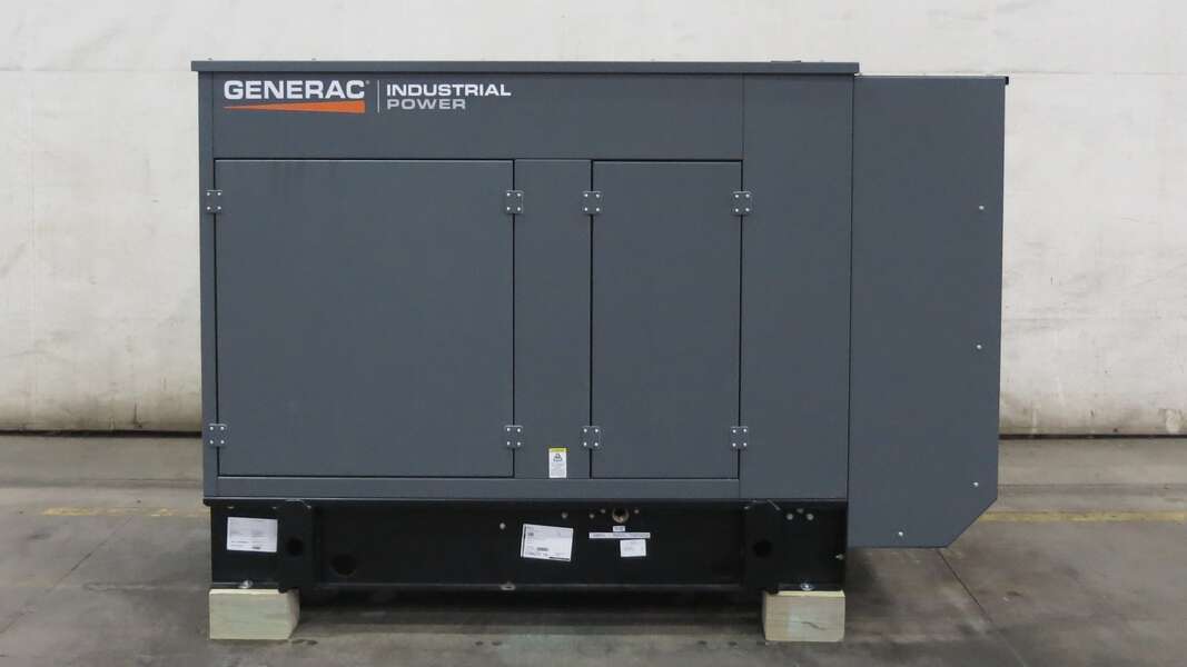 48 KW Generac #SG050NA, Natural gas / propane generator set, 120/240 Volts, 1-phase, 86 HP @ 1800 RPM, 4.5L - Image 1