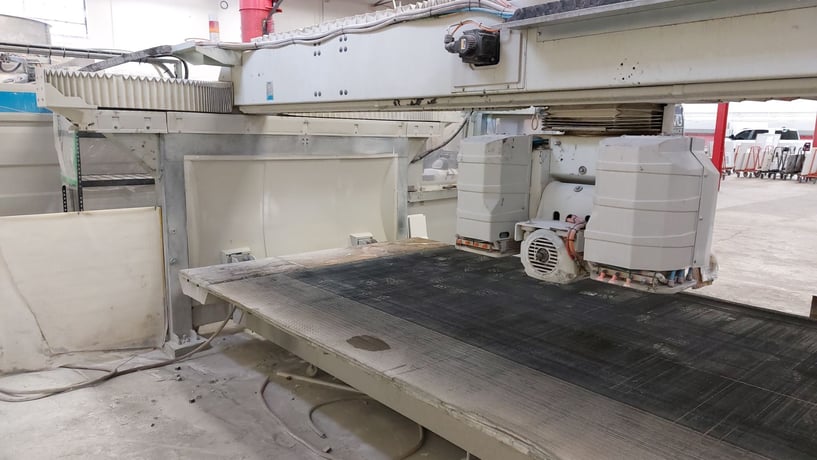 Denver #Technica, 5-Axis CNC bridge saw, camera system, hydraulic tilting table, 370° head rotation, 2018 - Image 6