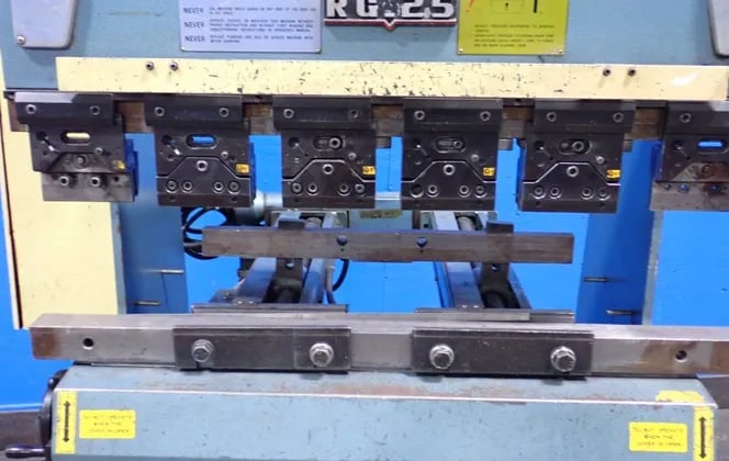 25 Ton, Amada #RG-25, Hydraulic Press Brake, 2 HP, 230/460 V., 1986 - Image 1