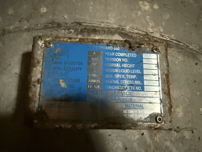 11500 gallon Stainless Steel Tank, 12' diameter x 14' tall, cylinder shape, 1995 - Image 3