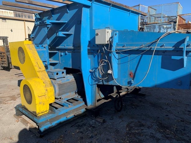 Vecoplan #RG78-200, Single Shaft Shredder, 78" x 86" opening, 20" rotor, 200 HP, hydraulic ram, auger - Image 3