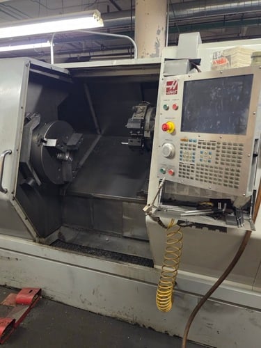 Haas #SL-40BB, CNC Lathe, 34.5" swing, 24" chuck, 4.5" bar, 44" turning length, 60 HP, 2009 - Image 2