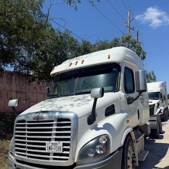 Freightliner #Cascadia, Class 8 Sleeper Semi Tractor, Tandem Axle, Detroit DD15, 2016 - Image 1