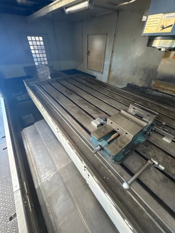 Takumi #V32, vertical machining center, 126" X, 42" Y, 30" Z, 6,000 RPM, CAT 50, 32 automatic tool changer - Image 4
