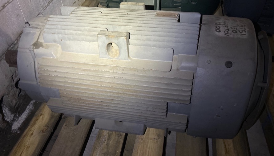 150 HP 1200 RPM General Electric, Frame 449TCV, TEFC, BB, 1.15 SGF, 460 Volts, Rebuilt - Image 1