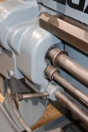 25" x 96" LeBlond #Super-Regal, Lathe, 3 & 4 Jaw Chucks, Steady Rest, 1.75" bore, 15-350 RPM, tailstock, 5 HP - Image 7