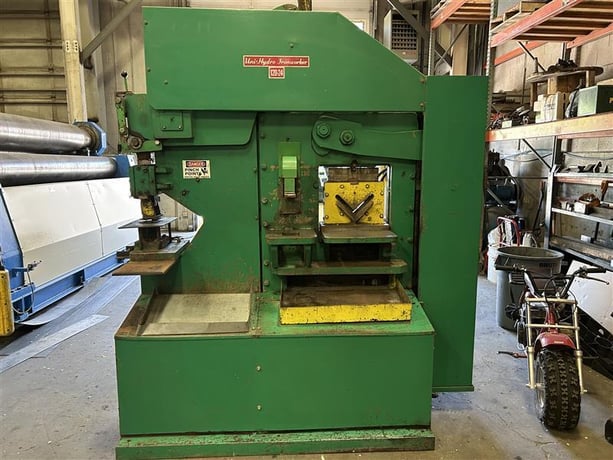 6" x 6" x 1/2" Uni-Hydro #120-24, 95 ton, 12" throat, 2" bore, 24" blade, 7.5 HP - Image 5