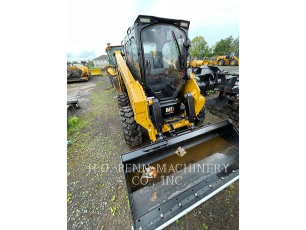Cat 260-05, Skid Steer Loader, 60 hours, S/N: 5L902134, 2025 - Image 2