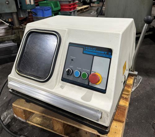 10" Buehler #AbrasiMet-95C-1800-260, manual precision abrasive metallurgical lab saw, 4 HP, 3400 RPM - Image 1