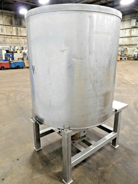 200 gallon HB Metal Manufacturing, Stainless steel bottom agitated feeder tank, 1/2 HP Leeson motor - Image 5