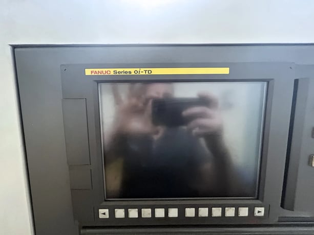 Samsung #SL20, CNC lathe, 17.7" swing, 8" chuck, 3" bore, 11.8" dia., 20.47" lgth, 4000 RPM, 25 HP, Fanuc - Image 5