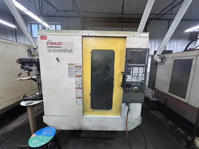 Fanuc #Robodrill-A04B-0099-B101, CNC vertical machining center, 14 automatic tool changer, 19.7" X, 15.7" Y - Image 1