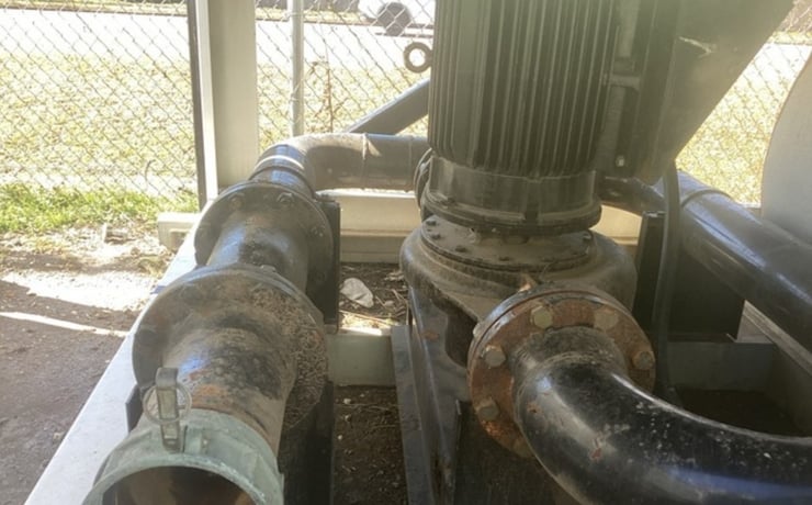200 Ton, York #YCIV, air cooled chiller w/ pump (2 available) - Image 9