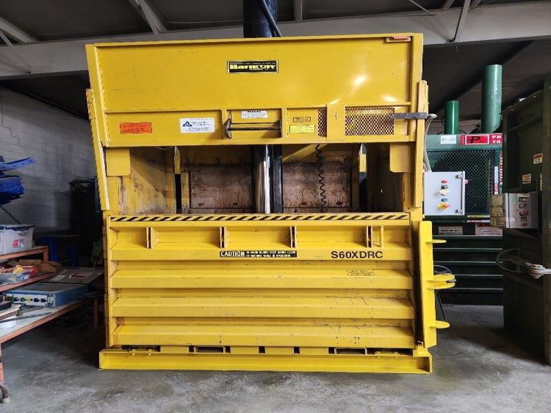 30" width x 60" D x 48" H Harmony #S60-XDRC, vertical baler, 20 HP, rear feed, 7" cylinder, 64" penetration - Image 5