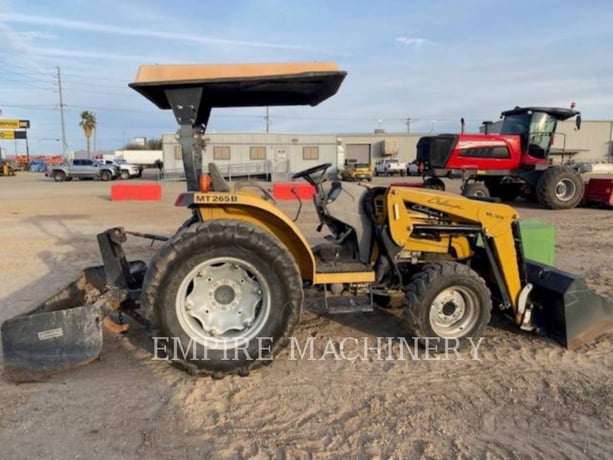 Agco-Challenger MT265B 4OH, Tractor, 1002 hours, S/N: JRA80102, 2006 - Image 3