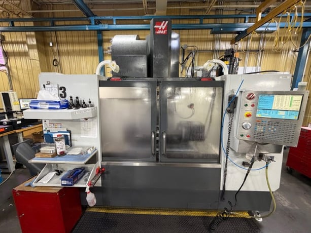 Haas #VF-3, CNC vertical machining center with TR-210, 40" X, 20" Y, 25" Z, 10000 RPM, 40 side mount tool - Image 1