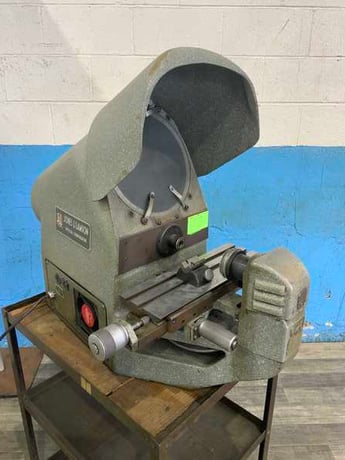 10" Jones & Lamson #PC14, optical comparator with bench, 16" x 5" table, manual power elevation - Image 7