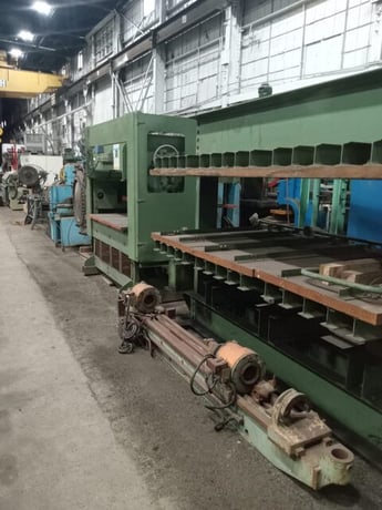 Bar feeder, 4" diameter capacity, 6' feed length, 2 hydraulic chucks - Image 2
