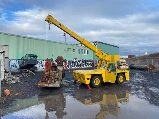 8.5 Ton, Broderson #IC-80D, carry deck mobile crane, 17000 lb. capacity, triple telescopic boom, 360° - Image 1