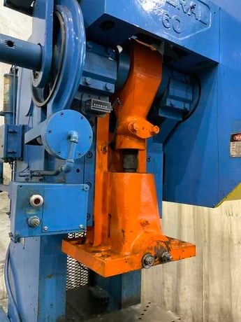 60 Ton, Federal #60, OBI flywheel press, 6" stroke, 15" Shut Height, 90 SPM, 7.5 HP, air clutch & brake, 1981 - Image 2