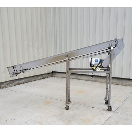 8" wide x 9' long, Intralox Stainless Steel inclined belt conveyor, flush grid nub top, 1" cleats, 15° - Image 2
