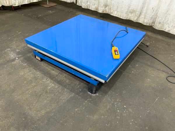 3300 lb. Global Industrial #HW154848-HF, 48" x 48" hydraulic scissor lift table, 40" lift height, 1.5 HP, 2022 - Image 7
