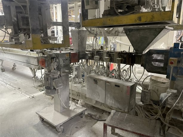 2-5/16" Coperion #ZSK-58, Mega Compounder Twin Screw Extruder, 34:1 L/D, 900 RPM, 500 HP DC Motor, 10 Barrel - Image 5