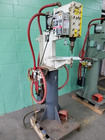 Air Press Riveter (15 available) - Image 3