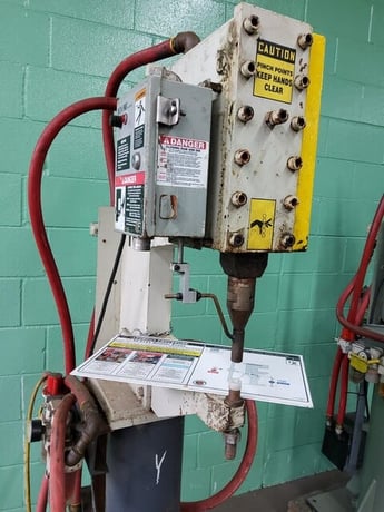 Air Press Riveter (15 available) - Image 4
