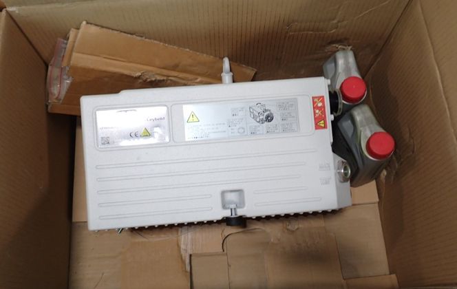 Leybold #SV28BI, Vacuum Pump - Image 1