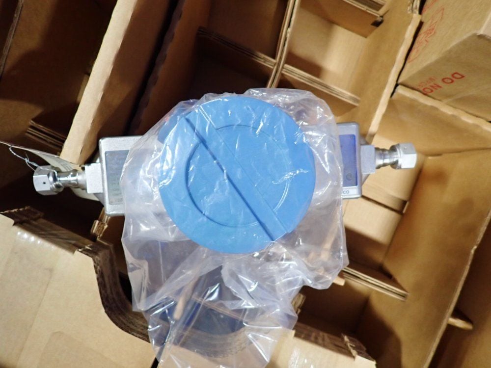 Emerson #F025S319CQBAEZZZZ, Flow and Density Meter, dual seal - Image 6