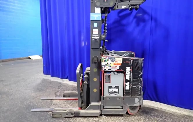 4500 lb. Raymond #EZ-R40TT, Electric Stand-Up Reach Forklift, 200" lift height, 85" mast height, 4" x 42" - Image 1