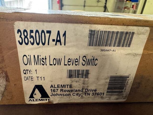 Alemite #385007-A1, oil mist low level switch - Image 2