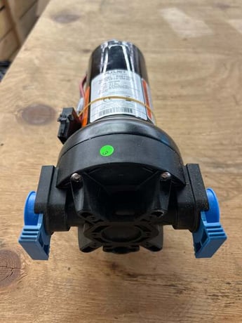 Flojet #R8611605A, VersiJet diaphragm pump, 6 GPM, 70 PSI, 12V - Image 2