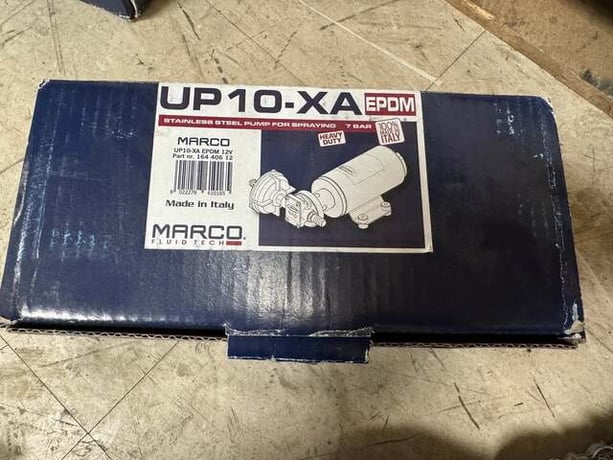 Marco Fluid Tech #UP10-XA/DM, heavy-duty gear pump, 3/8" BSP, 101.5 PSI, 12V - Image 1