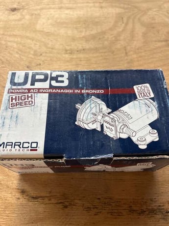 Marco #UP3, diesel transfer bronze gear pump, 4 GPM, 3/8" NPT, 12V, self-priming - Image 1