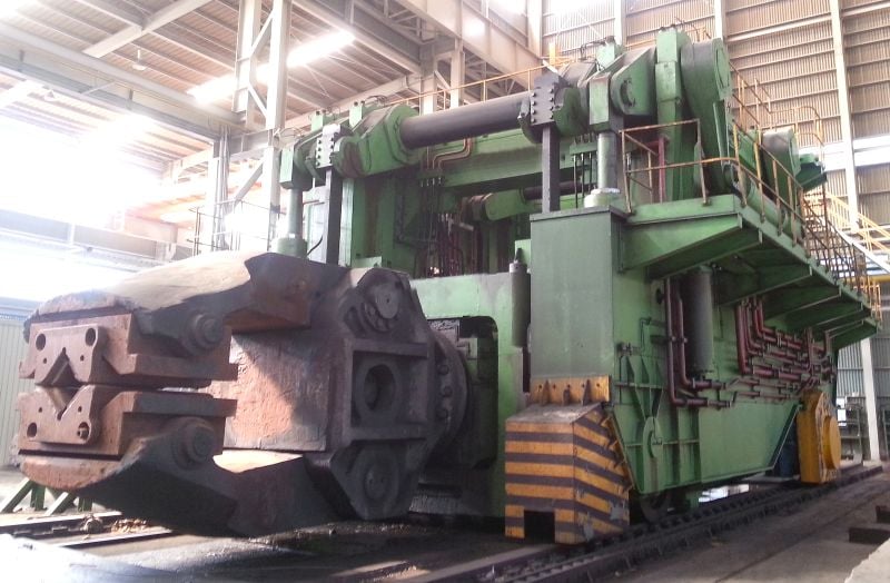 120 Ton, Rail Bound, 79" tongs opening, will lift & carry a 290000 lb ingot, 2009 - Image 1