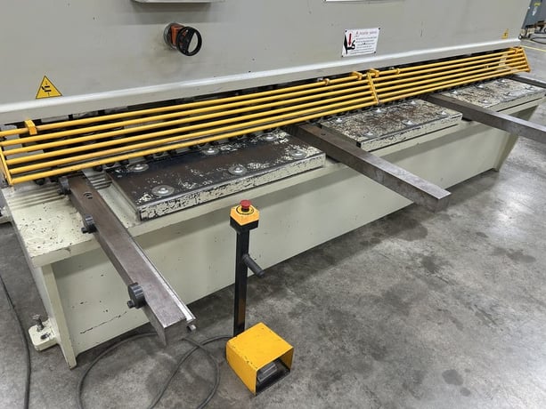 1/4" x 10' U.S. Industrial #US1025, hydraulic power squaring shear, 36" back gauge, 15 HP, 14 SPM - Image 5
