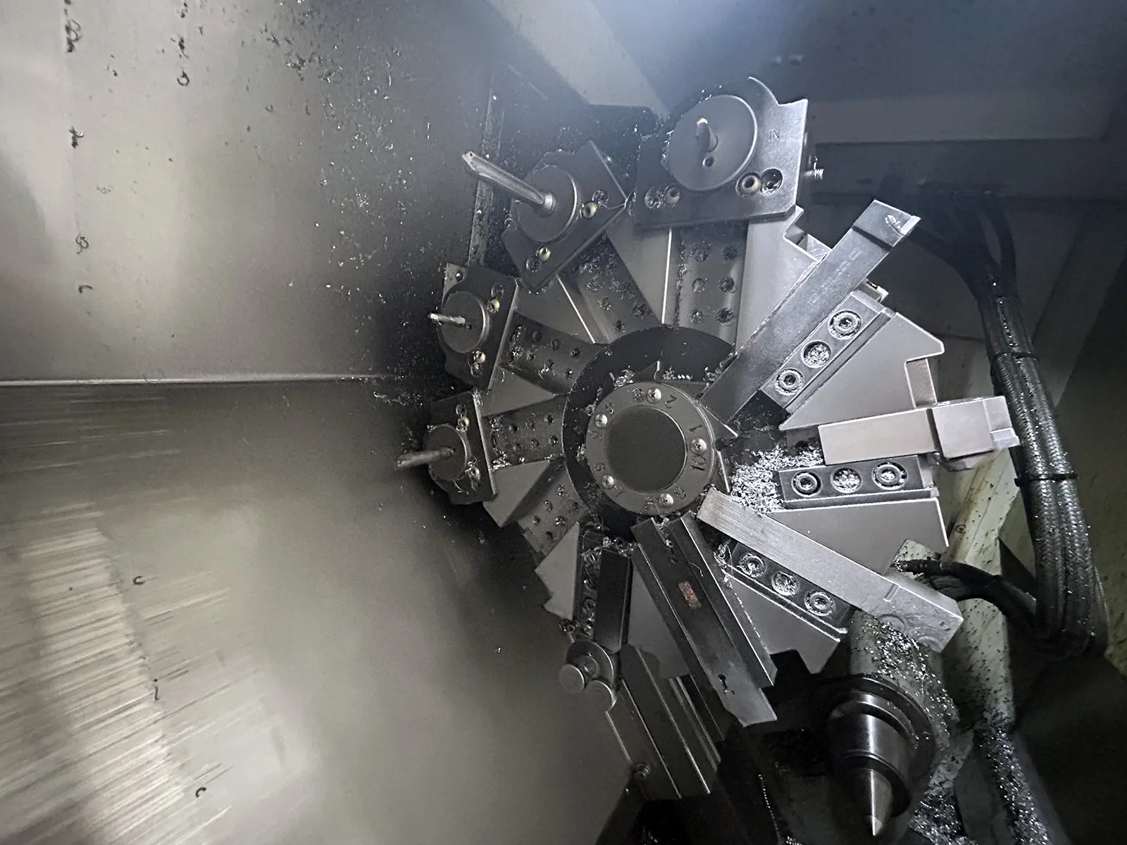 Samsung #SL-20, CNC lathe, 17.7" swing, 8" chuck, 3" bar, 11.8" diameter, 20.47" length, 4000 RPM, 25 HP - Image 4