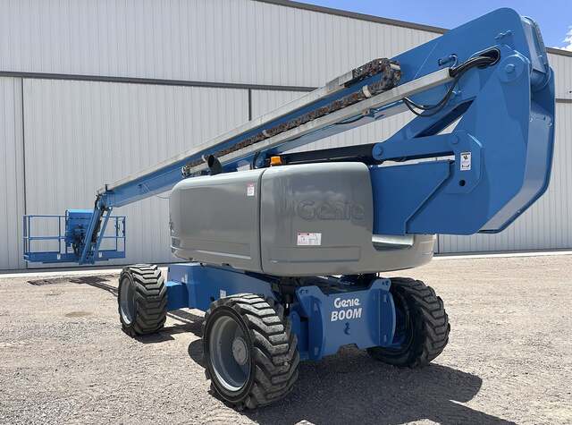 500 lb. Genie #Z-80/60, articulated boom lift, 80' working height, Deutz diesel engine, 4X4, pneumatic tires - Image 6