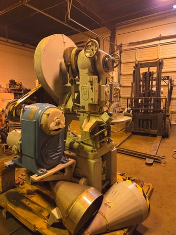 Stokes #R4, powder press, 20 Ton, dual motion, 2-5/8" D, 3" diameter, 15-45 SPM, 5 HP - Image 3