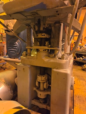 Stokes #R4, powder press, 20 Ton, dual motion, 2-5/8" D, 3" diameter, 15-45 SPM, 5 HP - Image 5