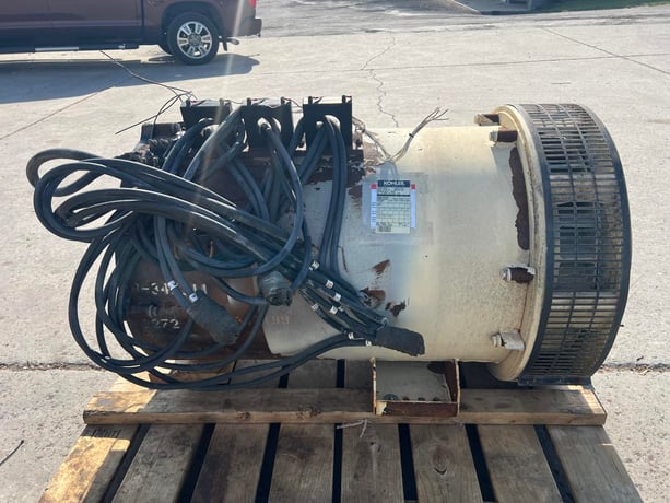 300 KW, 1800 RPM, Kohler #300REOZD, Generator End, 277/480 Volts, 12 poles, 750 hours, 2003 - Image 6